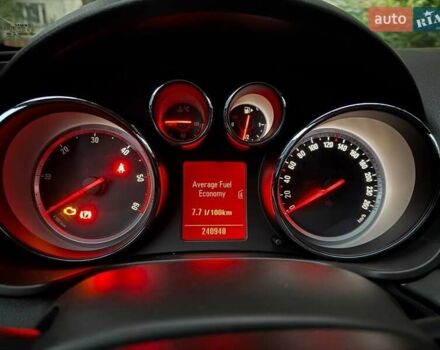 Синій Опель Інсігнія, об'ємом двигуна 2 л та пробігом 241 тис. км за 7100 $, фото 19 на Automoto.ua