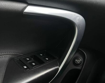 Синій Опель Інсігнія, об'ємом двигуна 1.6 л та пробігом 250 тис. км за 7200 $, фото 6 на Automoto.ua