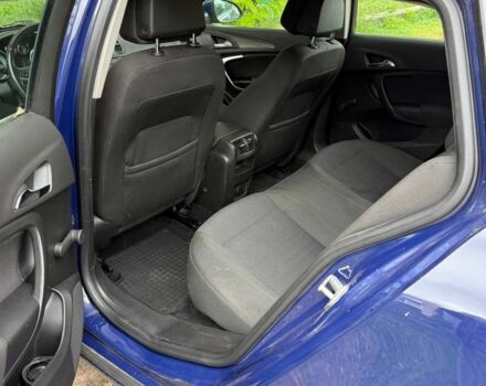 Синій Опель Інсігнія, об'ємом двигуна 2 л та пробігом 241 тис. км за 7100 $, фото 2 на Automoto.ua