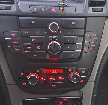 Синий Опель Инсигния, объемом двигателя 1.96 л и пробегом 311 тыс. км за 6700 $, фото 10 на Automoto.ua