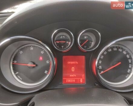 Синий Опель Инсигния, объемом двигателя 1.96 л и пробегом 250 тыс. км за 6500 $, фото 12 на Automoto.ua