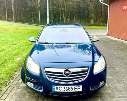 Синий Опель Инсигния, объемом двигателя 2 л и пробегом 260 тыс. км за 6800 $, фото 1 на Automoto.ua