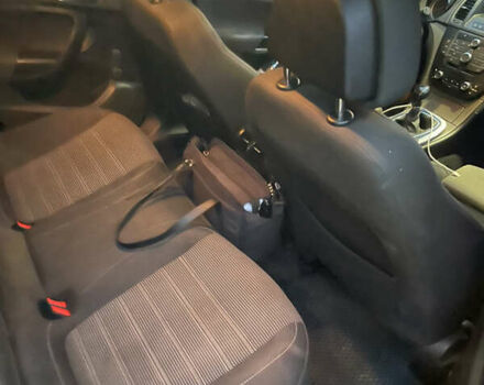 Синий Опель Инсигния, объемом двигателя 1.96 л и пробегом 337 тыс. км за 7000 $, фото 6 на Automoto.ua