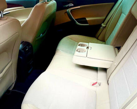 Синий Опель Инсигния, объемом двигателя 2 л и пробегом 260 тыс. км за 6800 $, фото 7 на Automoto.ua