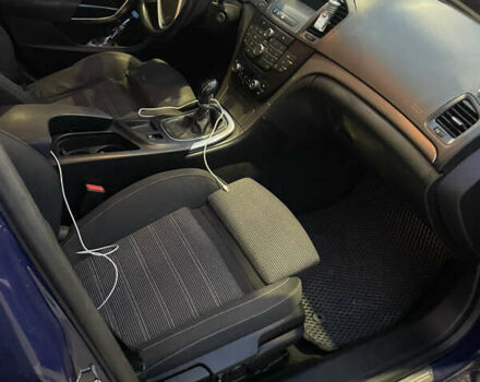 Синий Опель Инсигния, объемом двигателя 1.96 л и пробегом 337 тыс. км за 7000 $, фото 5 на Automoto.ua