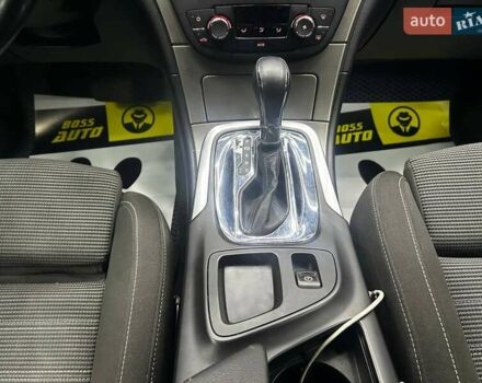 Синий Опель Инсигния, объемом двигателя 2 л и пробегом 211 тыс. км за 8800 $, фото 12 на Automoto.ua