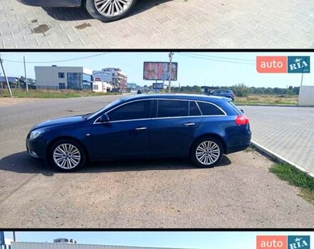 Синий Опель Инсигния, объемом двигателя 2 л и пробегом 315 тыс. км за 8999 $, фото 1 на Automoto.ua