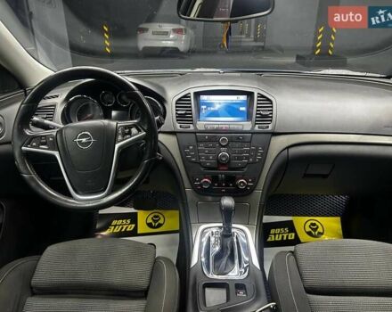 Синий Опель Инсигния, объемом двигателя 2 л и пробегом 211 тыс. км за 8800 $, фото 8 на Automoto.ua