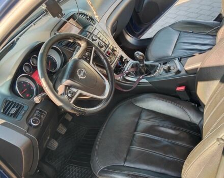 Синий Опель Инсигния, объемом двигателя 2 л и пробегом 355 тыс. км за 6250 $, фото 7 на Automoto.ua