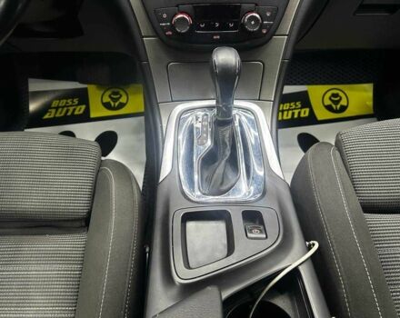 Синий Опель Инсигния, объемом двигателя 2 л и пробегом 211 тыс. км за 8800 $, фото 12 на Automoto.ua