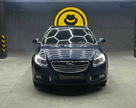 Синий Опель Инсигния, объемом двигателя 2 л и пробегом 211 тыс. км за 8800 $, фото 1 на Automoto.ua