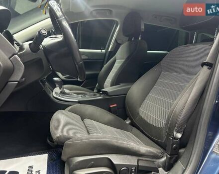 Синий Опель Инсигния, объемом двигателя 2 л и пробегом 211 тыс. км за 8800 $, фото 6 на Automoto.ua