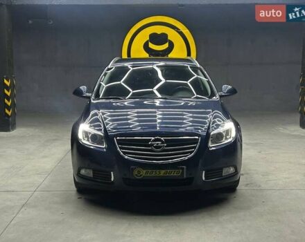 Синий Опель Инсигния, объемом двигателя 2 л и пробегом 211 тыс. км за 8800 $, фото 1 на Automoto.ua