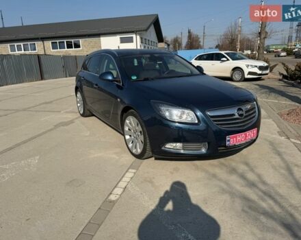 Синій Опель Інсігнія, об'ємом двигуна 2 л та пробігом 255 тис. км за 9400 $, фото 2 на Automoto.ua