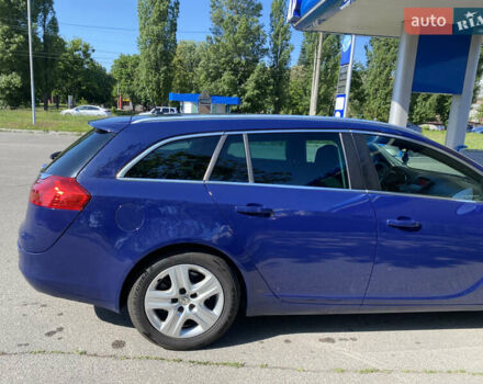 Синий Опель Инсигния, объемом двигателя 1.96 л и пробегом 259 тыс. км за 7350 $, фото 5 на Automoto.ua