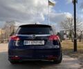 Синий Опель Инсигния, объемом двигателя 1.96 л и пробегом 250 тыс. км за 9000 $, фото 2 на Automoto.ua