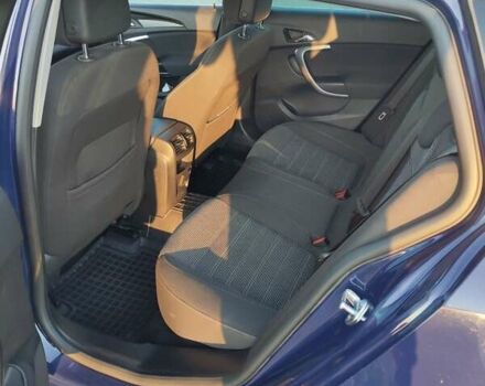 Синий Опель Инсигния, объемом двигателя 2 л и пробегом 216 тыс. км за 9500 $, фото 4 на Automoto.ua