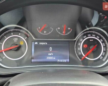 Синий Опель Инсигния, объемом двигателя 1.96 л и пробегом 226 тыс. км за 9300 $, фото 1 на Automoto.ua