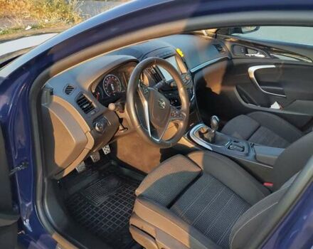 Синий Опель Инсигния, объемом двигателя 2 л и пробегом 216 тыс. км за 9500 $, фото 8 на Automoto.ua