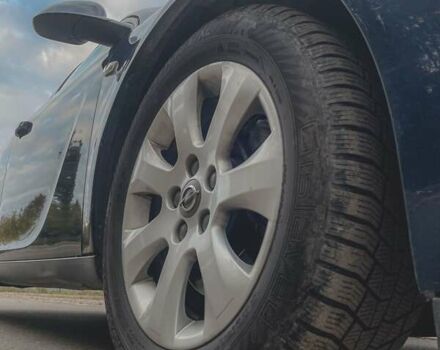 Синій Опель Інсігнія, об'ємом двигуна 1.96 л та пробігом 270 тис. км за 9500 $, фото 18 на Automoto.ua