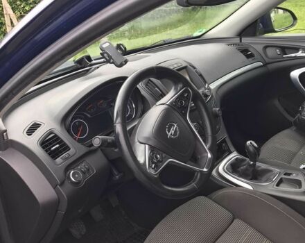 Синий Опель Инсигния, объемом двигателя 0 л и пробегом 245 тыс. км за 11500 $, фото 5 на Automoto.ua