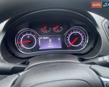 Синий Опель Инсигния, объемом двигателя 1.6 л и пробегом 210 тыс. км за 11500 $, фото 5 на Automoto.ua