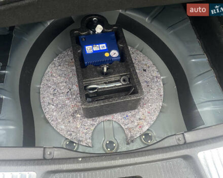 Синий Опель Инсигния, объемом двигателя 1.6 л и пробегом 210 тыс. км за 11500 $, фото 10 на Automoto.ua