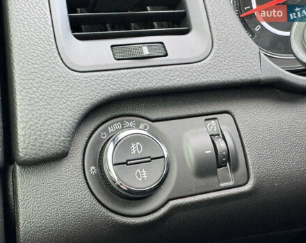 Синій Опель Інсігнія, об'ємом двигуна 1.6 л та пробігом 163 тис. км за 10700 $, фото 38 на Automoto.ua