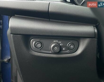 Синій Опель Інсігнія, об'ємом двигуна 1.5 л та пробігом 155 тис. км за 18321 $, фото 19 на Automoto.ua