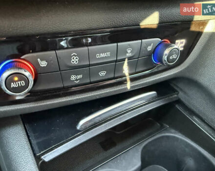 Синій Опель Інсігнія, об'ємом двигуна 1.6 л та пробігом 156 тис. км за 15500 $, фото 80 на Automoto.ua