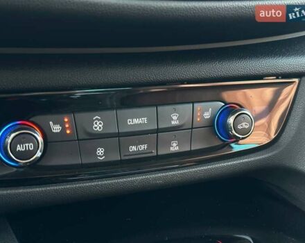 Синій Опель Інсігнія, об'ємом двигуна 1.49 л та пробігом 31 тис. км за 17000 $, фото 24 на Automoto.ua