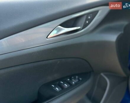 Синій Опель Інсігнія, об'ємом двигуна 1.49 л та пробігом 31 тис. км за 17000 $, фото 18 на Automoto.ua