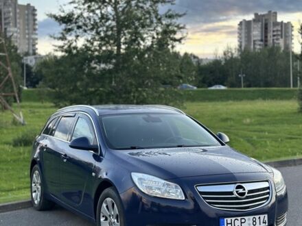 Синий Опель Инсигния, объемом двигателя 2 л и пробегом 430 тыс. км за 3599 $, фото 1 на Automoto.ua