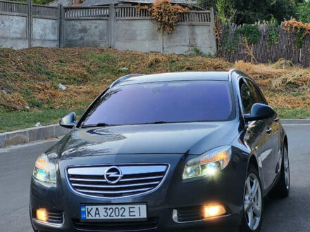 Опель Инсигния 2010 в Чернигове на Automoto.ua Синий Опель Инсигния, объемом двигателя 1.96 л и пробегом 315 тыс. км за 7200 $, фото 1 на Automoto.ua