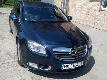 Синій Опель Інсігнія, об'ємом двигуна 2 л та пробігом 240 тис. км за 8350 $, фото 1 на Automoto.ua