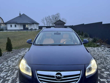 Синий Опель Инсигния, объемом двигателя 1.96 л и пробегом 251 тыс. км за 8200 $, фото 1 на Automoto.ua