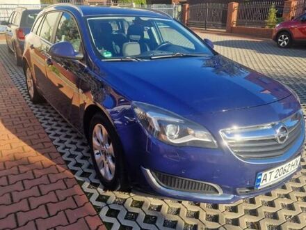 Синий Опель Инсигния, объемом двигателя 1.96 л и пробегом 240 тыс. км за 12856 $, фото 1 на Automoto.ua