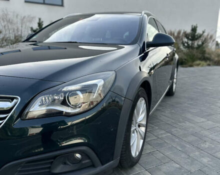 Зеленый Опель Инсигния, объемом двигателя 2 л и пробегом 215 тыс. км за 10300 $, фото 2 на Automoto.ua