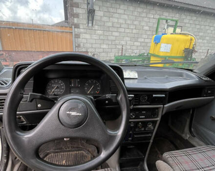 Белый Опель Кадет, объемом двигателя 0 л и пробегом 300 тыс. км за 450 $, фото 4 на Automoto.ua