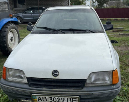 Белый Опель Кадет, объемом двигателя 0 л и пробегом 300 тыс. км за 450 $, фото 7 на Automoto.ua