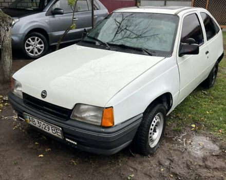 Белый Опель Кадет, объемом двигателя 0 л и пробегом 300 тыс. км за 450 $, фото 1 на Automoto.ua