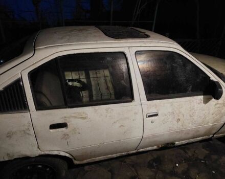 Белый Опель Кадет, объемом двигателя 1.2 л и пробегом 100 тыс. км за 150 $, фото 3 на Automoto.ua