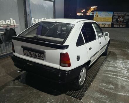 Белый Опель Кадет, объемом двигателя 1.3 л и пробегом 200 тыс. км за 850 $, фото 4 на Automoto.ua