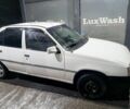 Белый Опель Кадет, объемом двигателя 1.3 л и пробегом 200 тыс. км за 850 $, фото 2 на Automoto.ua