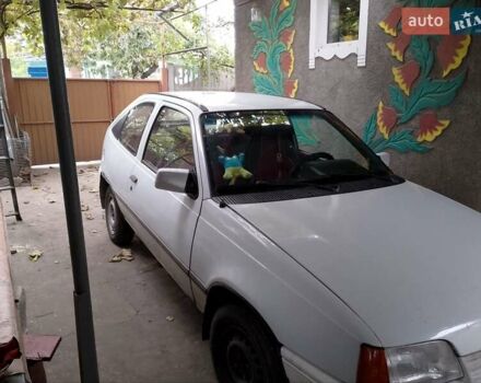 Белый Опель Кадет, объемом двигателя 1.3 л и пробегом 93 тыс. км за 1000 $, фото 2 на Automoto.ua