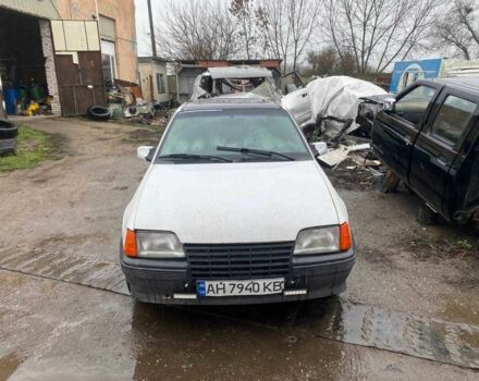 Білий Опель Кадет, об'ємом двигуна 1.3 л та пробігом 400 тис. км за 1000 $, фото 14 на Automoto.ua