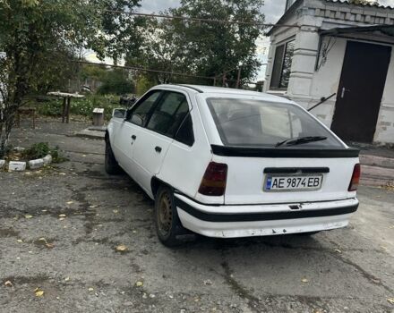 Білий Опель Кадет, об'ємом двигуна 1.6 л та пробігом 200 тис. км за 550 $, фото 3 на Automoto.ua