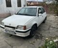 Білий Опель Кадет, об'ємом двигуна 1.6 л та пробігом 200 тис. км за 550 $, фото 1 на Automoto.ua