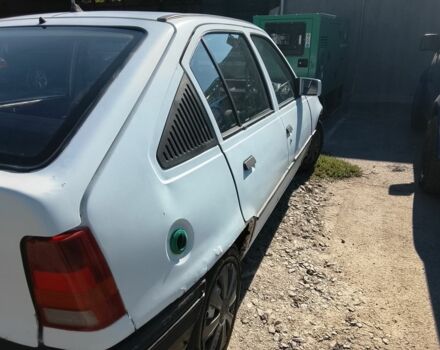 Опель Кадет 1986 в Днепре (Днепропетровске) на Automoto.ua Белый Опель Кадет, объемом двигателя 1.6 л и пробегом 170 тыс. км за 600 $, фото 3 на Automoto.ua