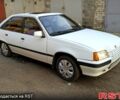 Белый Опель Кадет, объемом двигателя 1.3 л и пробегом 150 тыс. км за 999 $, фото 3 на Automoto.ua